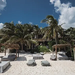 Nest 4*, Tulum Mexico